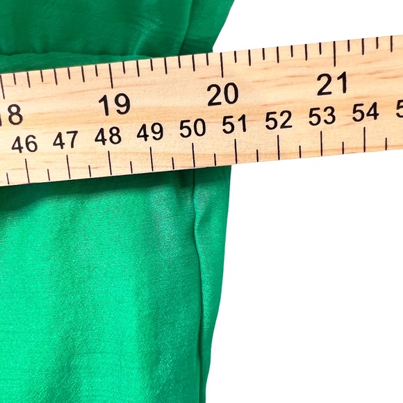 # A058  Nancy New York  Puff Sleeve Tiered Mini Dress  Green   Small  NWT - Picture 9 of 9